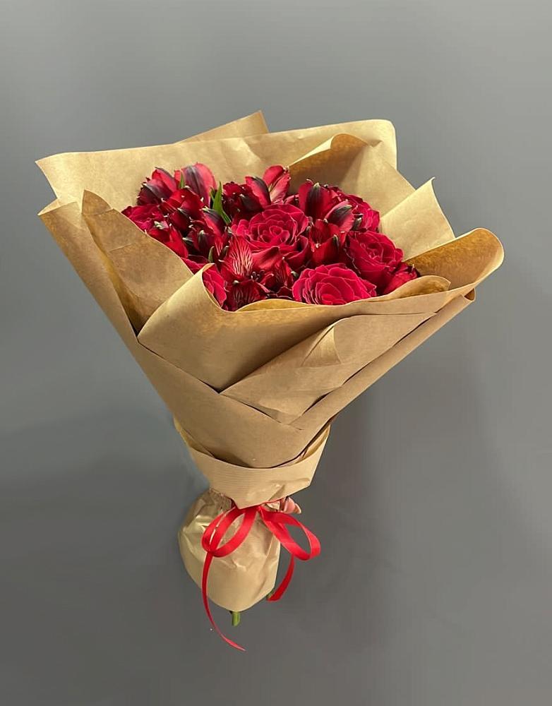 Букет цветов из: Альстромерии и Розы в Балаганске