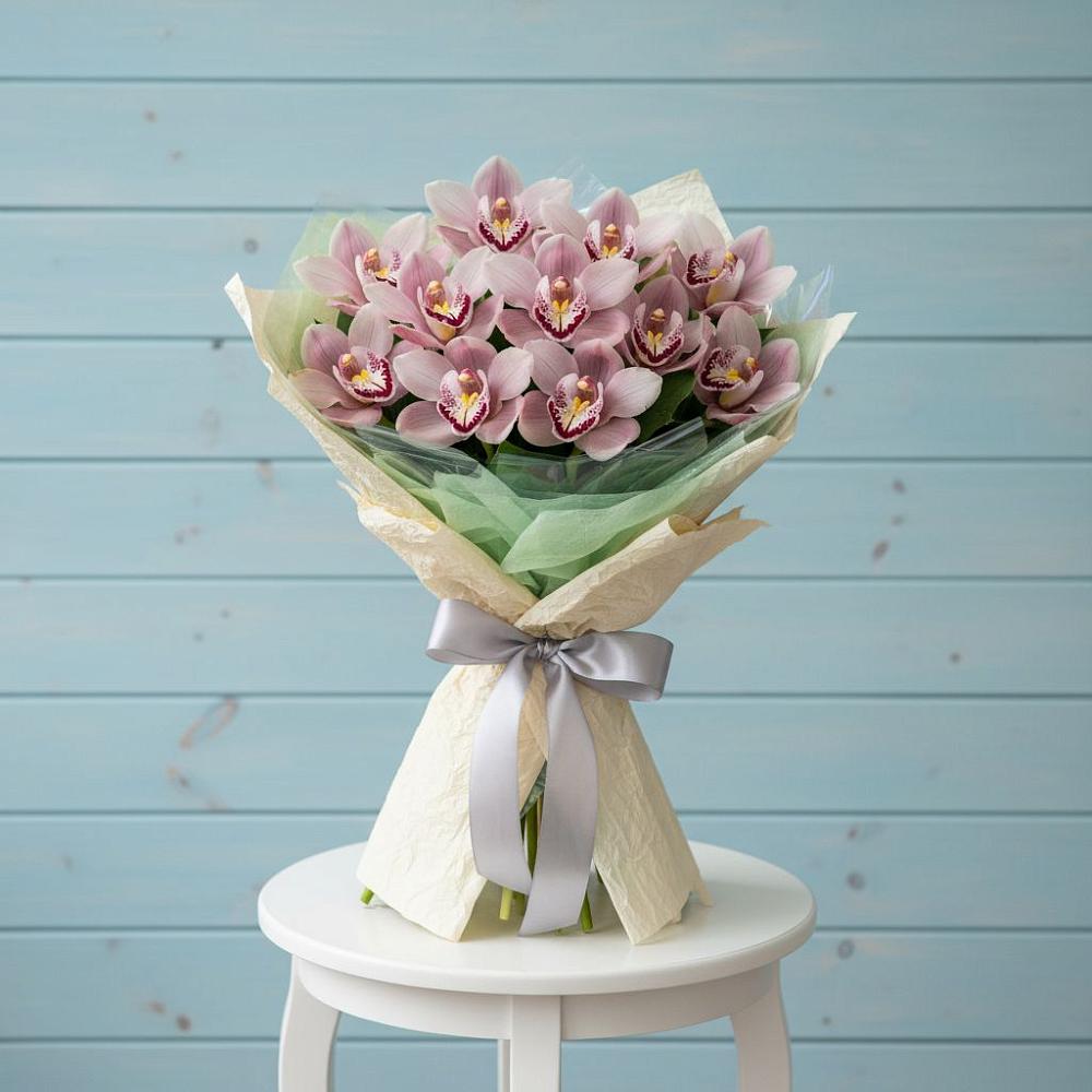 Букет цветов из: Орхидеи и Розы в Балаганске