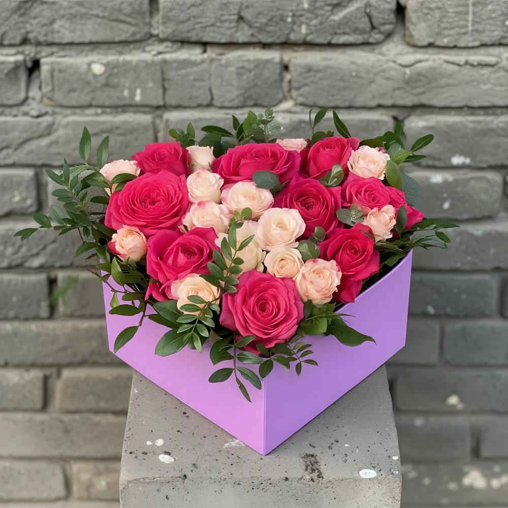 Цветочная композиция из Розы в коробке в Балаганске