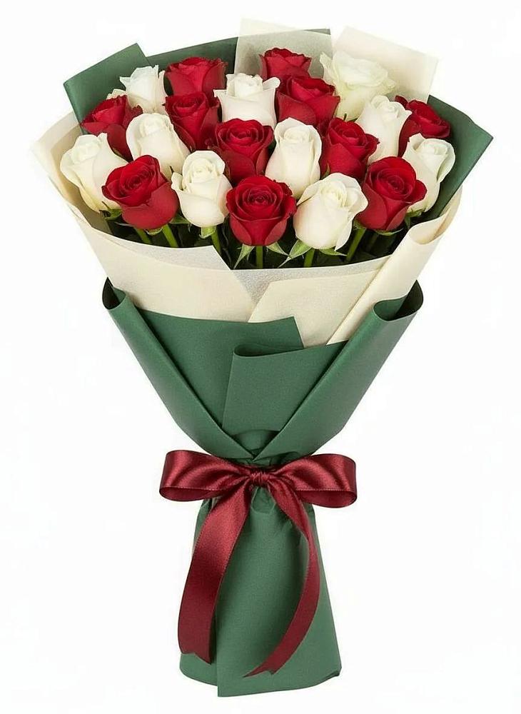 Букет Микс из красных и белых роз в Балаганске