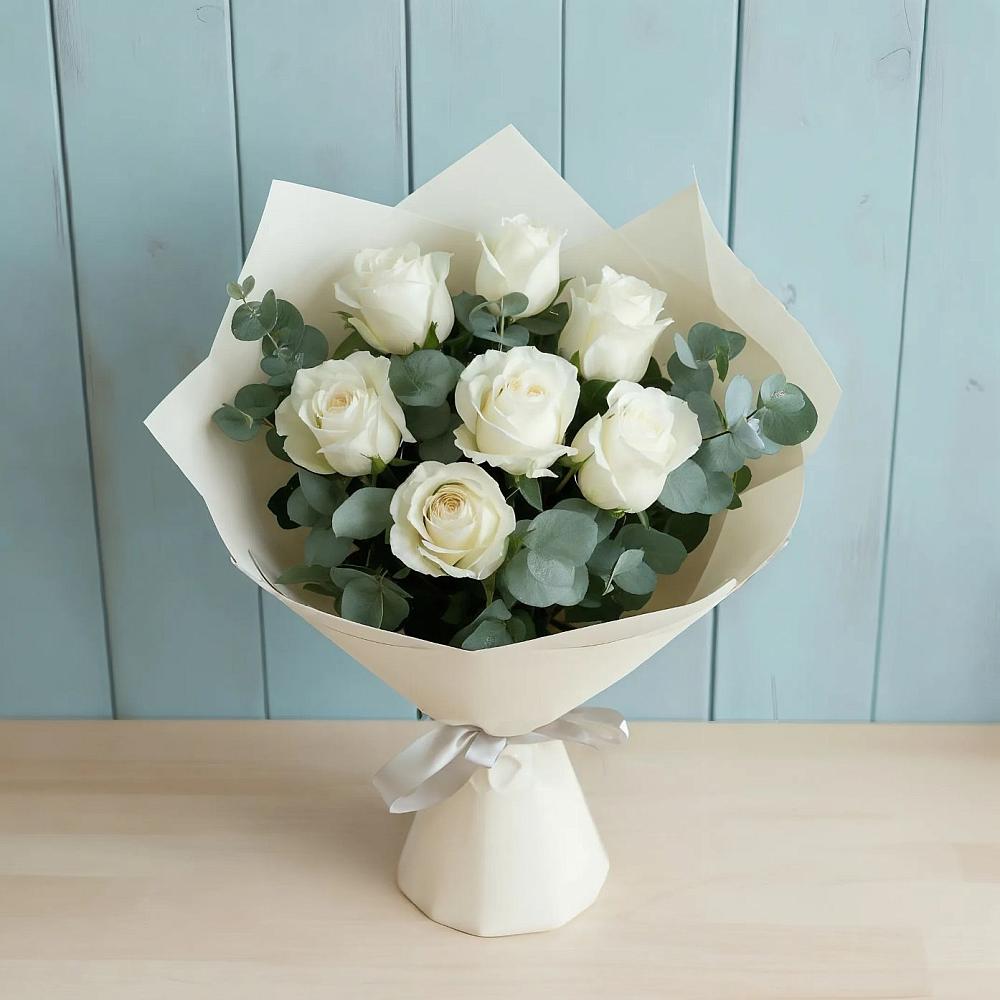 Букет Белые розы в Эвкалипте в Балаганске