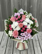 Букет цветов из:  Альстромерии, Гвоздики, Розы и Хризантемы #REPLACE_PRED# Балаганске