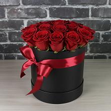 Цветочная композиция из Розы в шляпной коробке в Балаганске