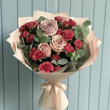 Букет цветов из:  Гвоздики и Розы в Балаганске